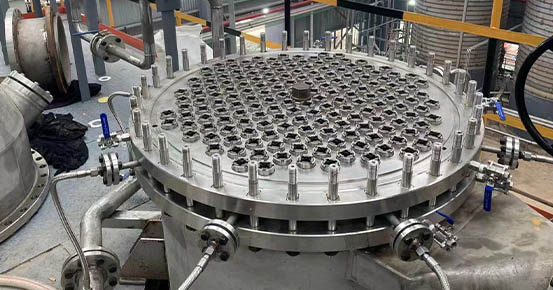 Инновации и разработка многотрубного пленочного реактора сульфирования SO3 компании Weixian